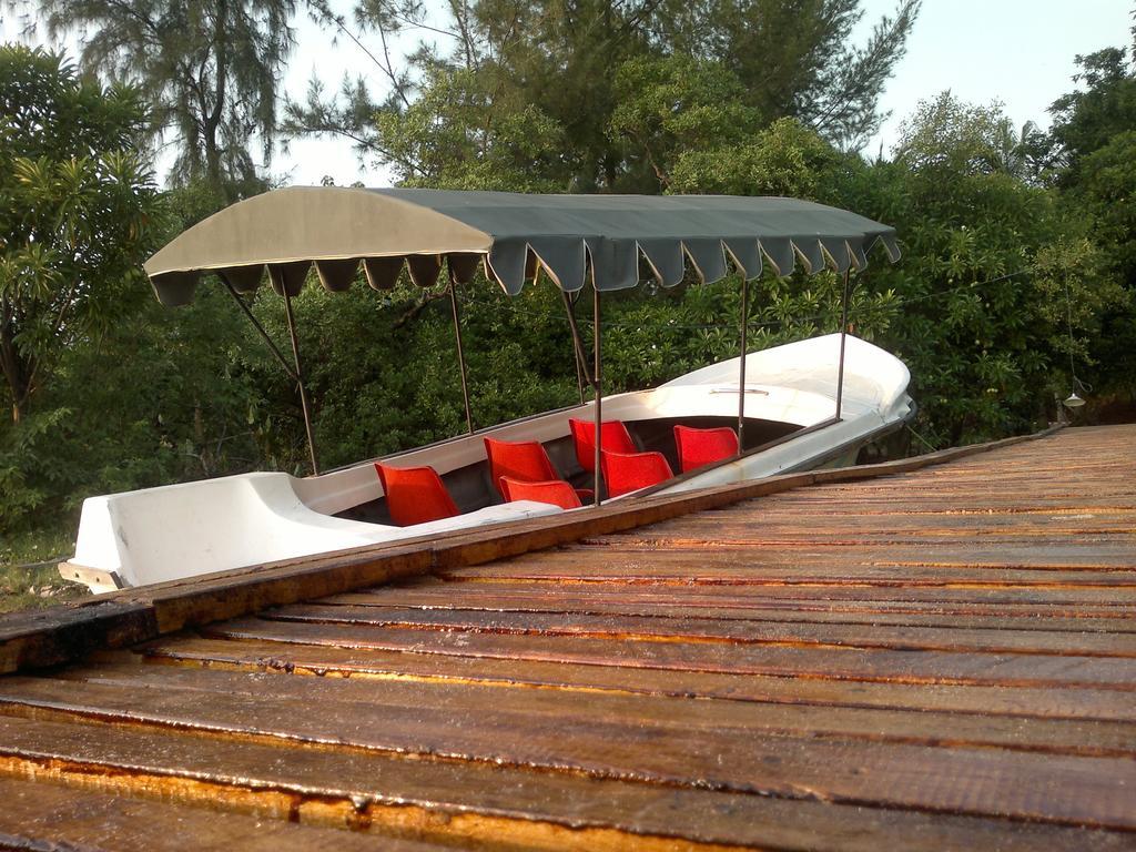 Hotel Lord Of The Forest Batticaloa Pokoj fotografie