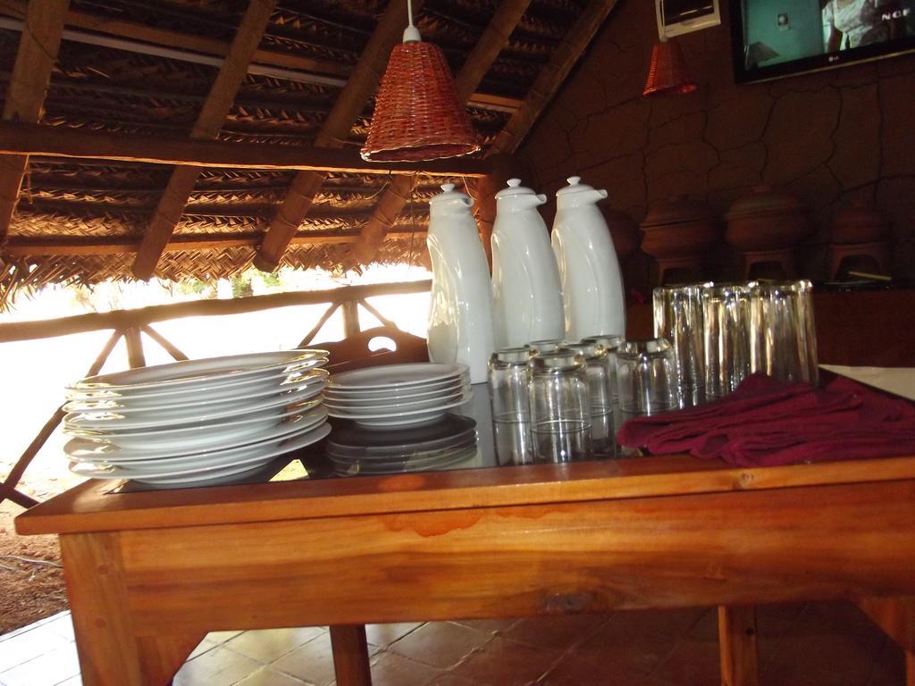 Hotel Lord Of The Forest Batticaloa Pokoj fotografie